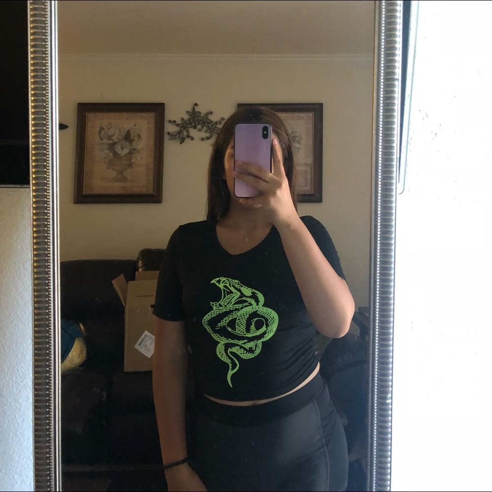 Cropped silky t-shirt